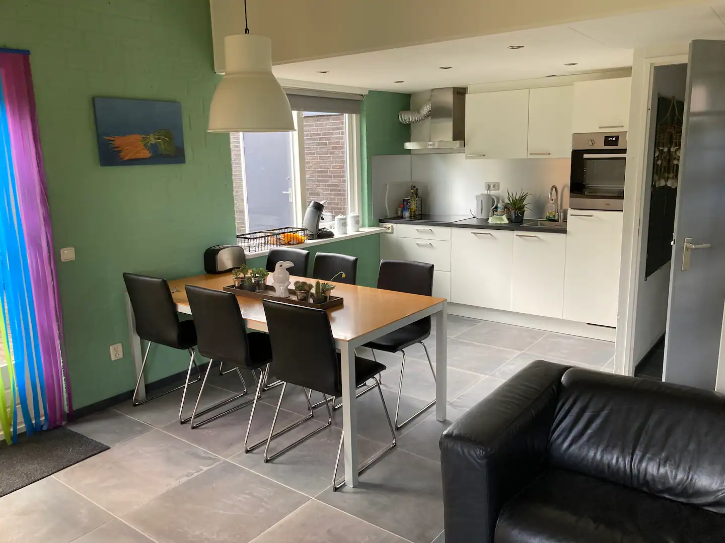 Spacious green garden at House 23